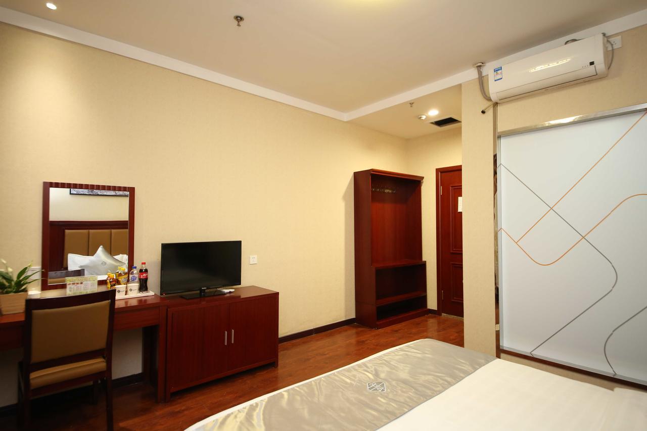 Chonpines Hotel Changchun Exterior foto