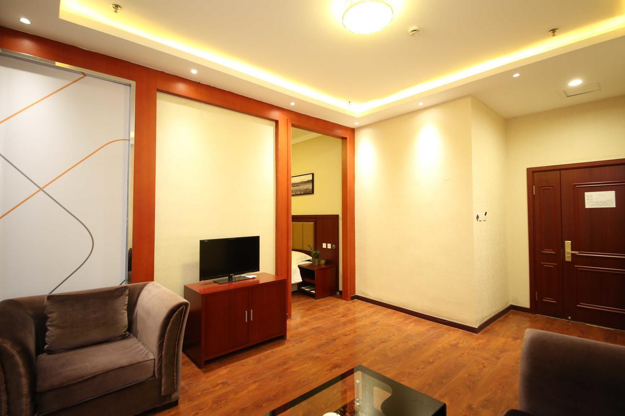 Chonpines Hotel Changchun Exterior foto
