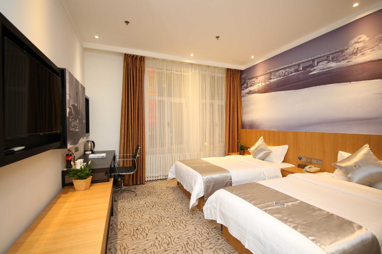 Chonpines Hotel Changchun Exterior foto