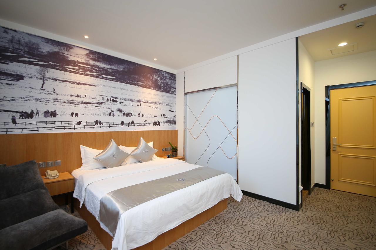 Chonpines Hotel Changchun Exterior foto