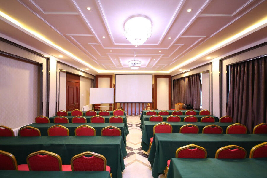 Chonpines Hotel Changchun Exterior foto